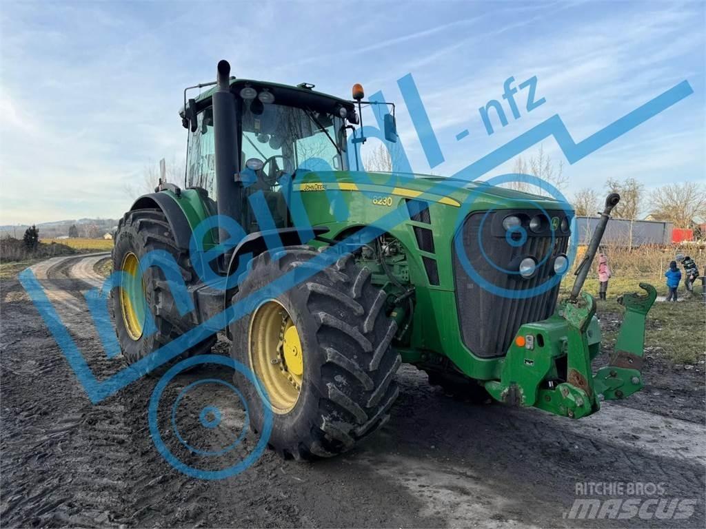 John Deere 8230 曳引機