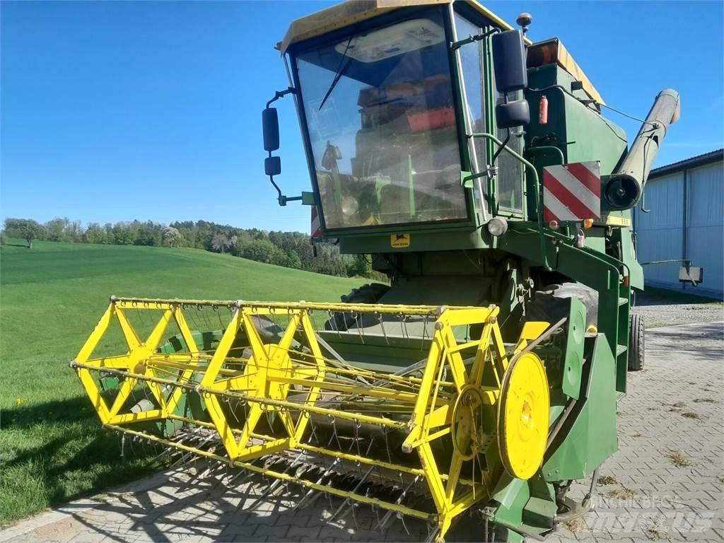 John Deere 950 聯合收穫機
