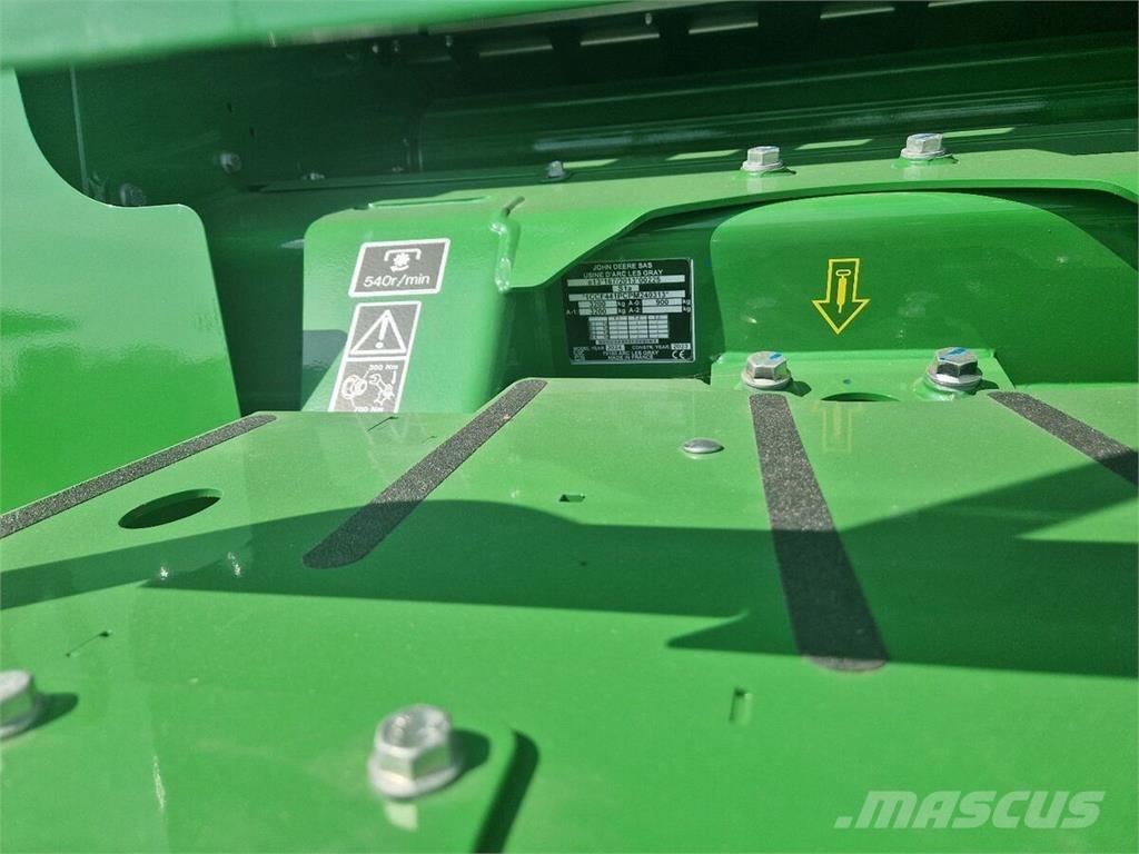 John Deere F441M 圓型牧草打包機