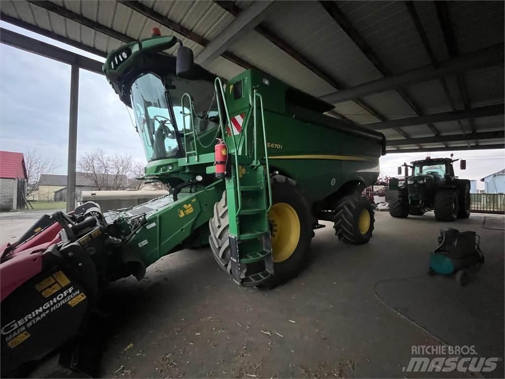 John Deere S670i 聯合收穫機