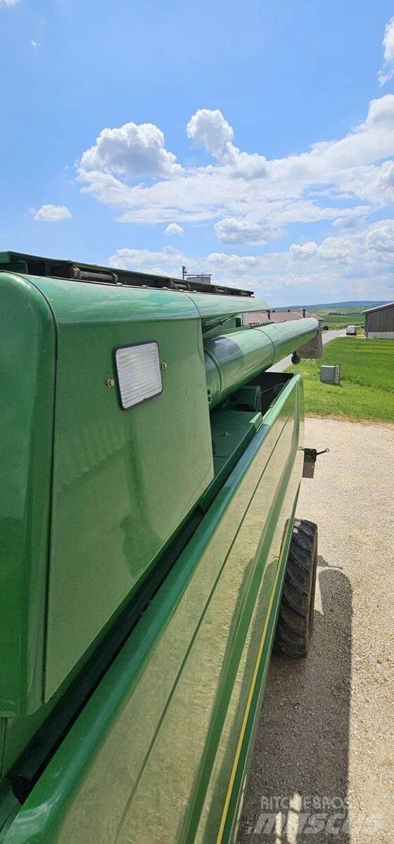 John Deere T550 聯合收穫機