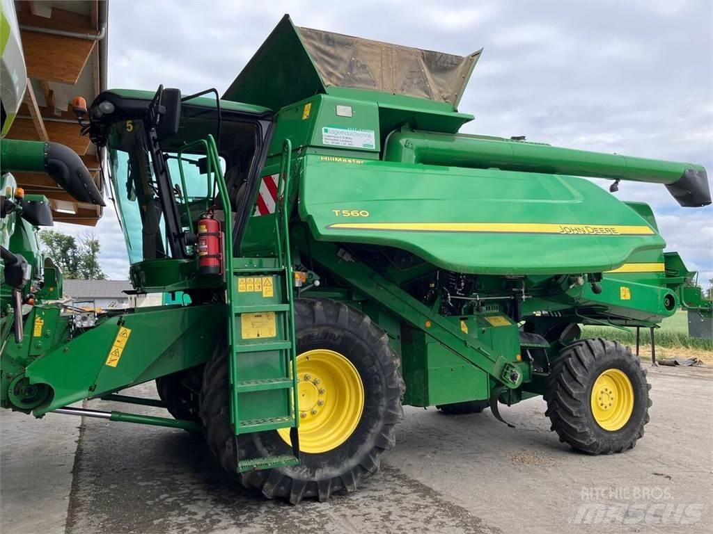 John Deere T560HM 聯合收穫機