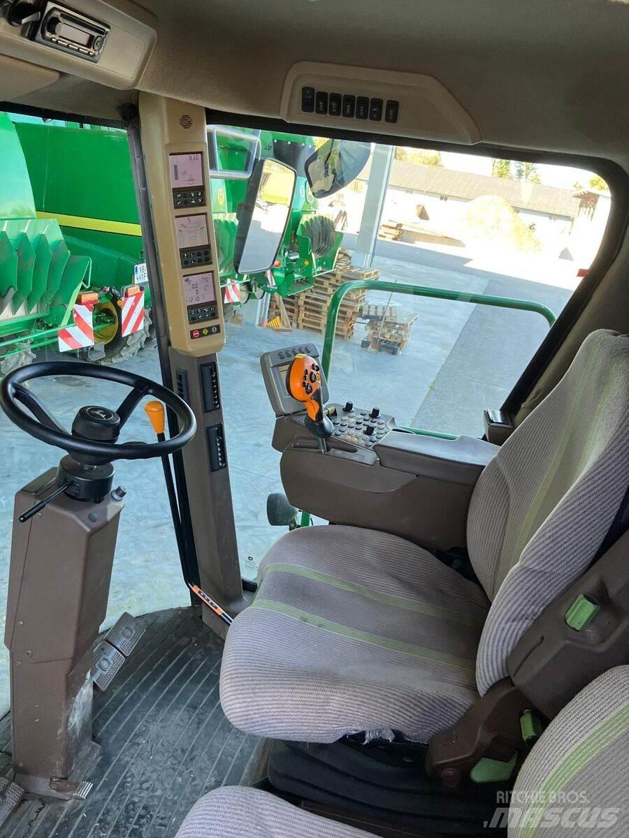 John Deere T560HM 聯合收穫機