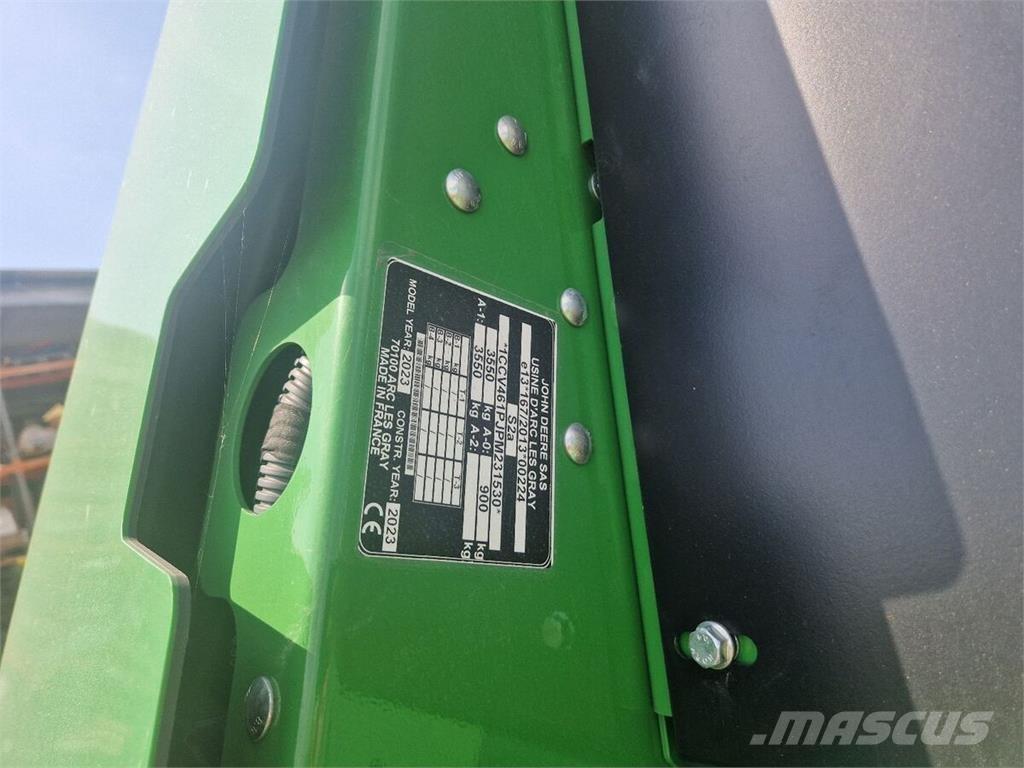 John Deere V461M 圓型牧草打包機