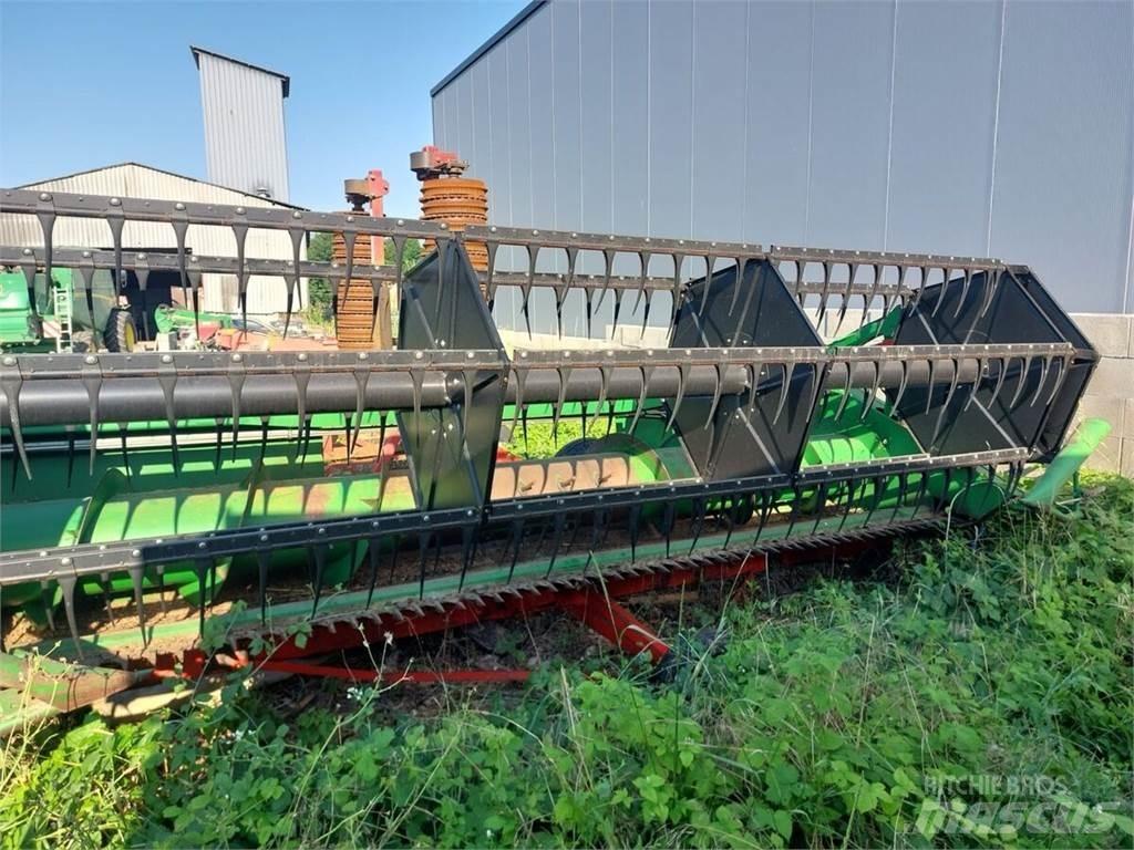 John Deere W440 聯合收穫機