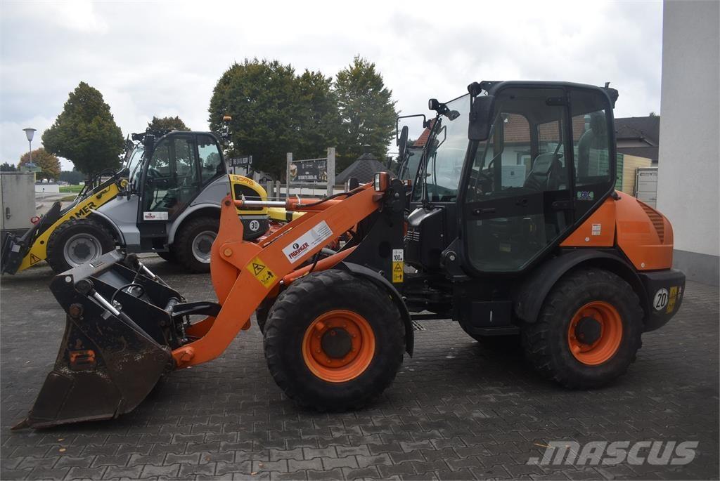 Komatsu WA70-7 輪胎式裝載機