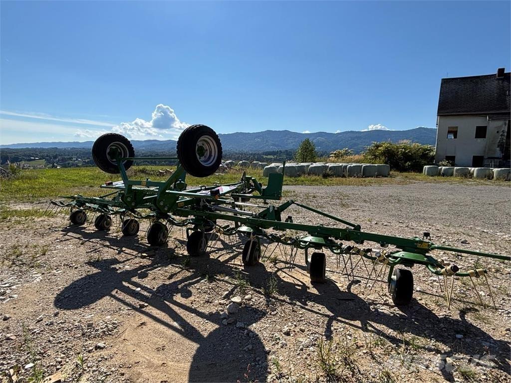 Krone KWT 882/8 耙與翻草機
