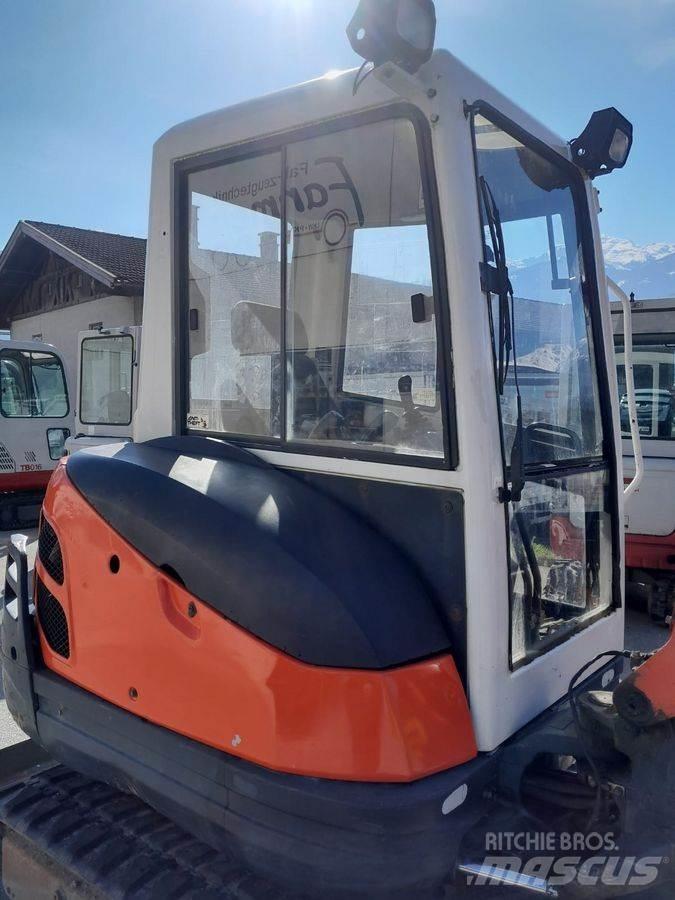 Kubota KX71-3 小型挖土機/掘鑿機<7t(小型挖掘機)