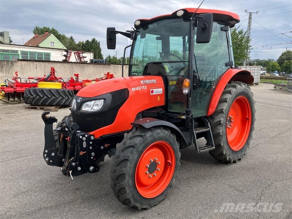 Kubota M4072 曳引機