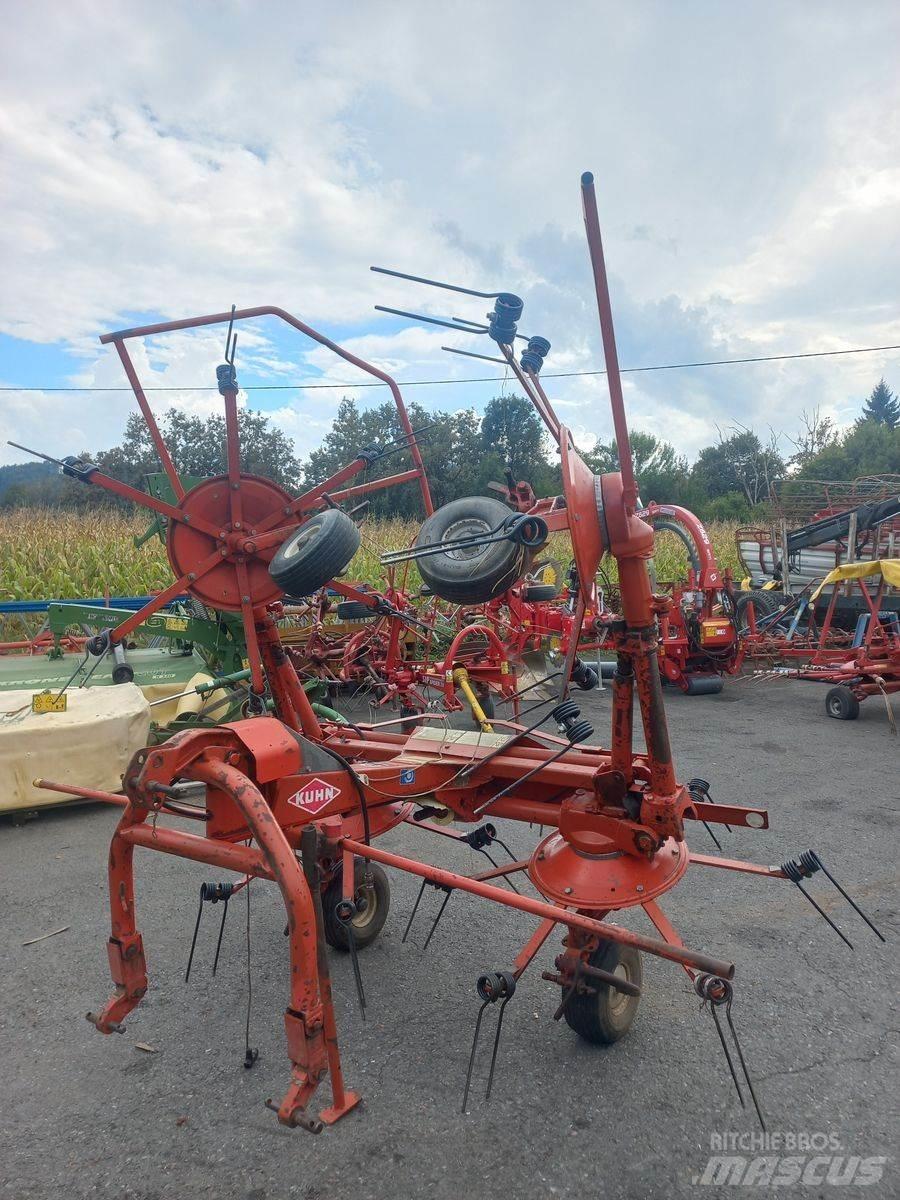 Kuhn GF 5001 耙與翻草機