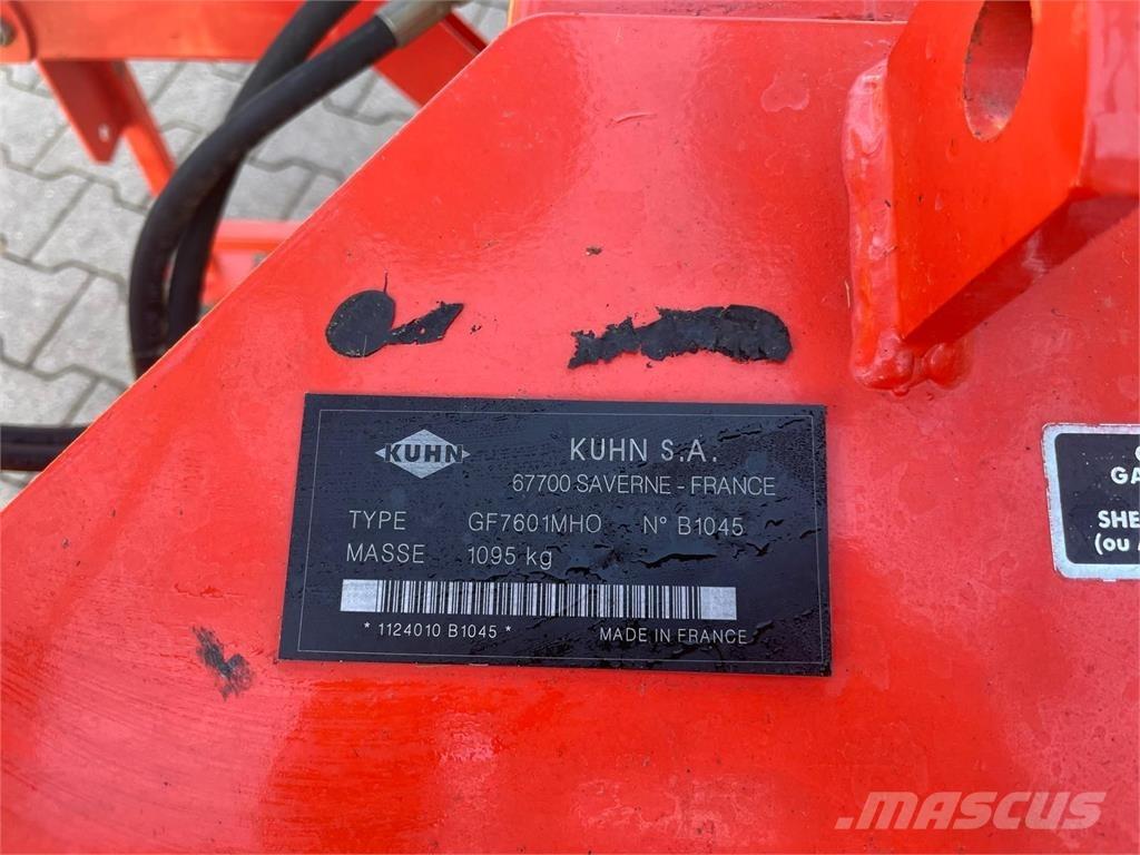 Kuhn GF 7601 MH 耙與翻草機