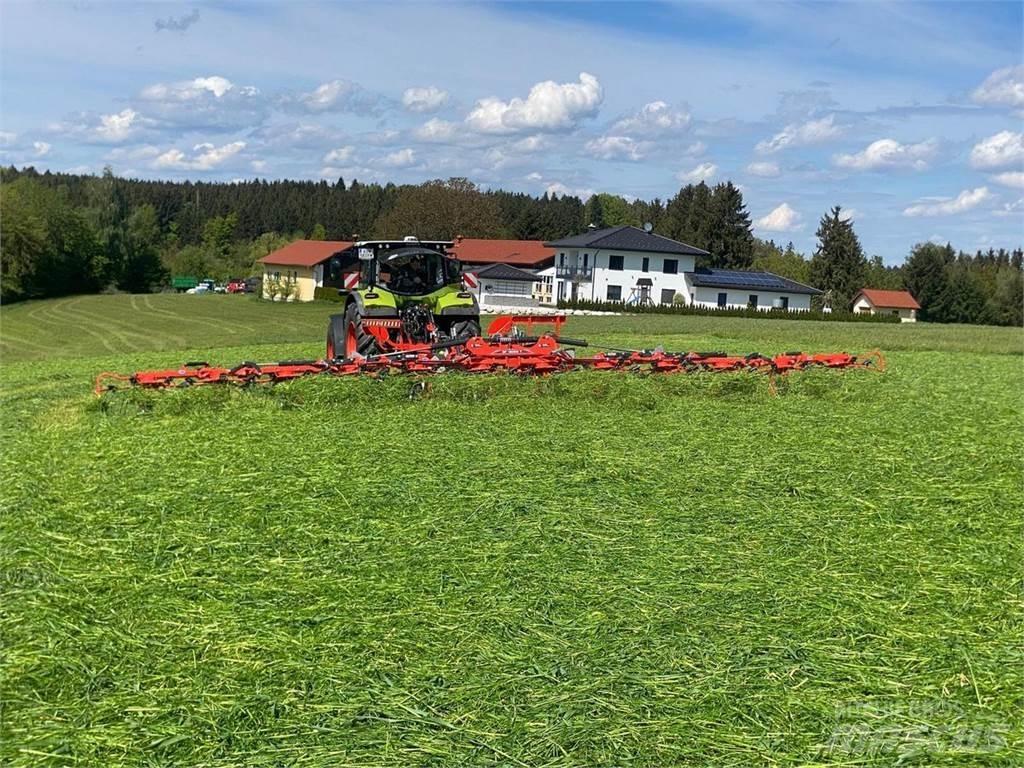 Kuhn GF13003 T 耙與翻草機