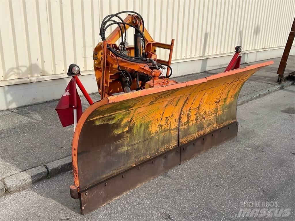 LESNIK 2500 其他路面和雪地機械