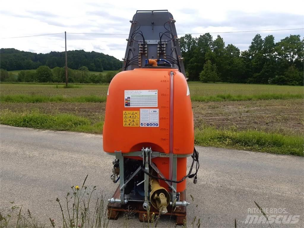 Lochmann APS 4/60QZ 牽引式噴霧機