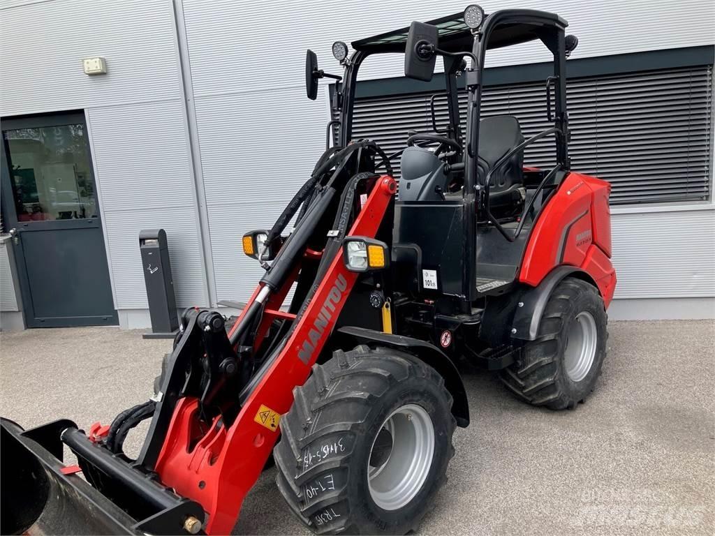 Manitou MLA 3-25 前端裝載機和挖掘機