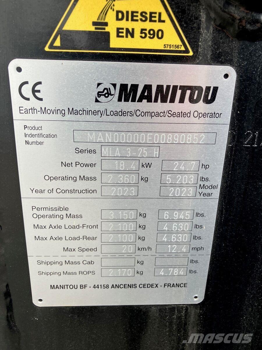 Manitou MLA 3-25 前端裝載機和挖掘機