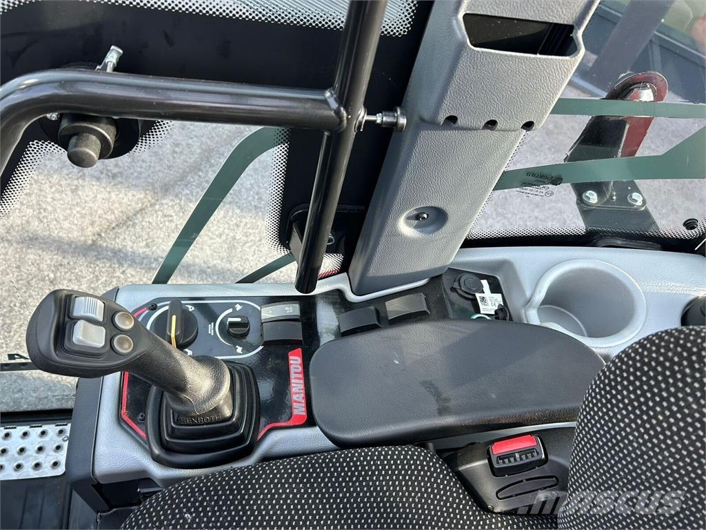 Manitou MLA 4-50 前端裝載機和挖掘機