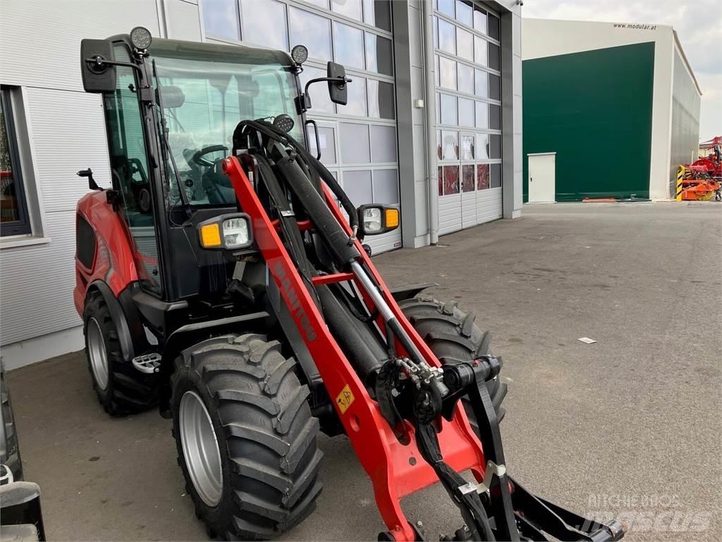 Manitou MLA 5-50 前端裝載機和挖掘機
