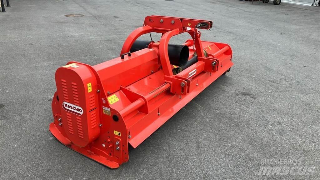 Maschio Bisonte 280 莖葉去葉機