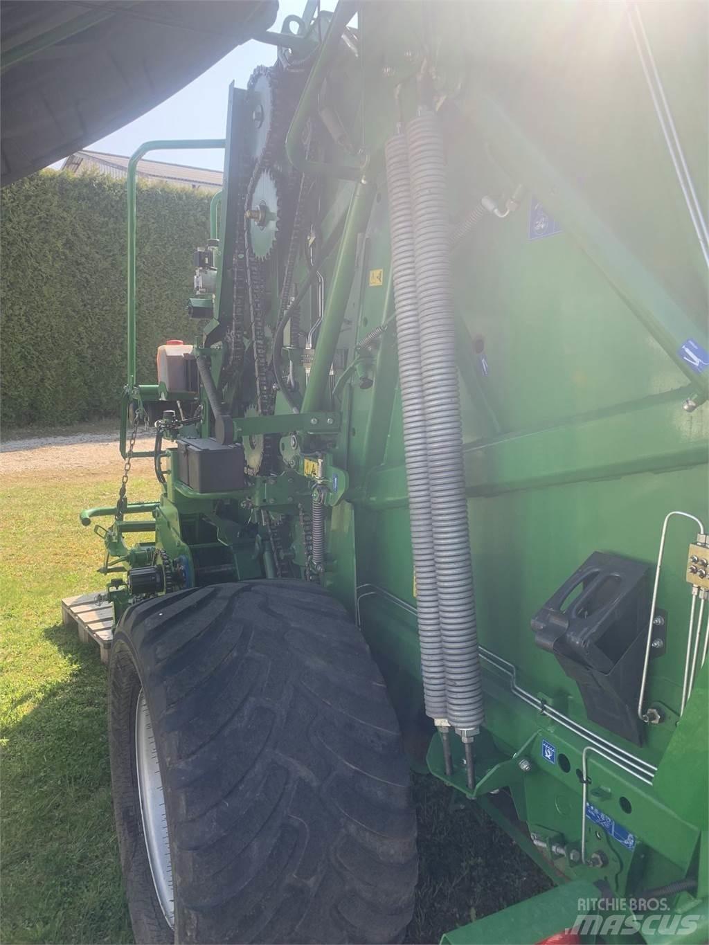 McHale V6750 圓型牧草打包機