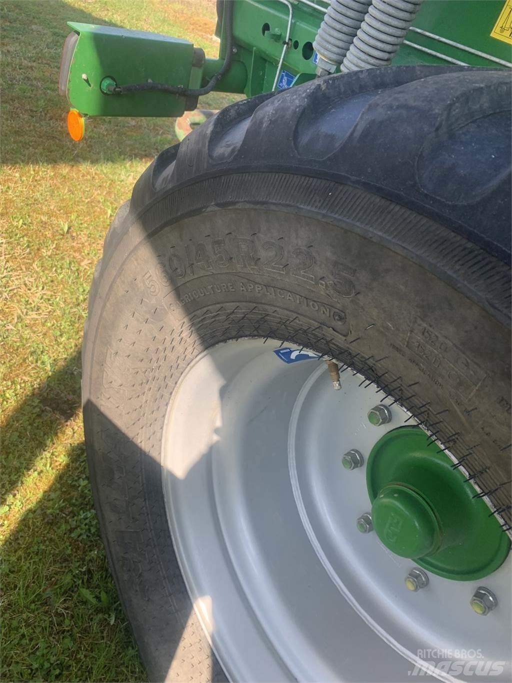 McHale V6750 圓型牧草打包機