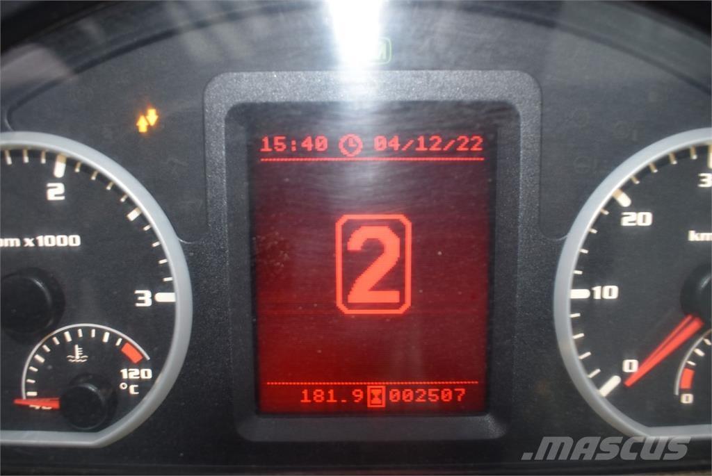 Merlo P38.16 Roto 伸縮臂操作車