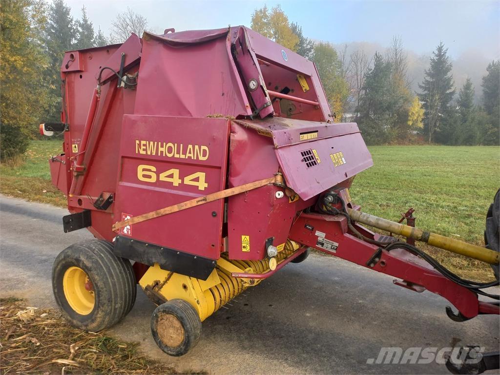 New Holland 644 圓型牧草打包機