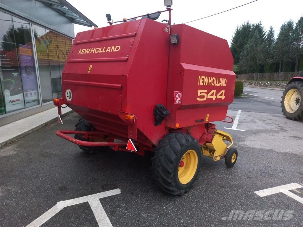 New Holland BR 544 圓型牧草打包機