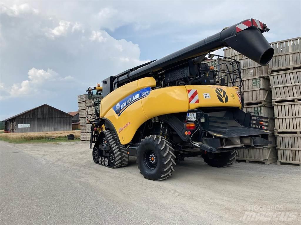 New Holland CR9080 聯合收穫機