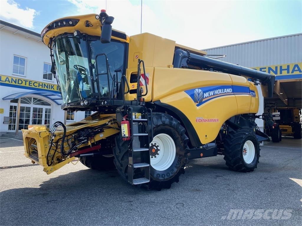 New Holland CX 7.90 聯合收穫機