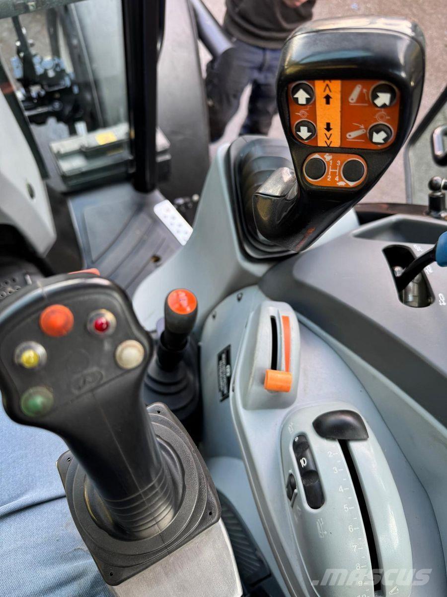 New Holland T4.115 曳引機