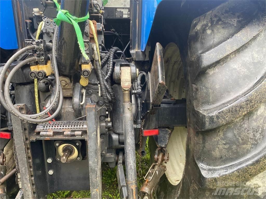 New Holland T7040 曳引機
