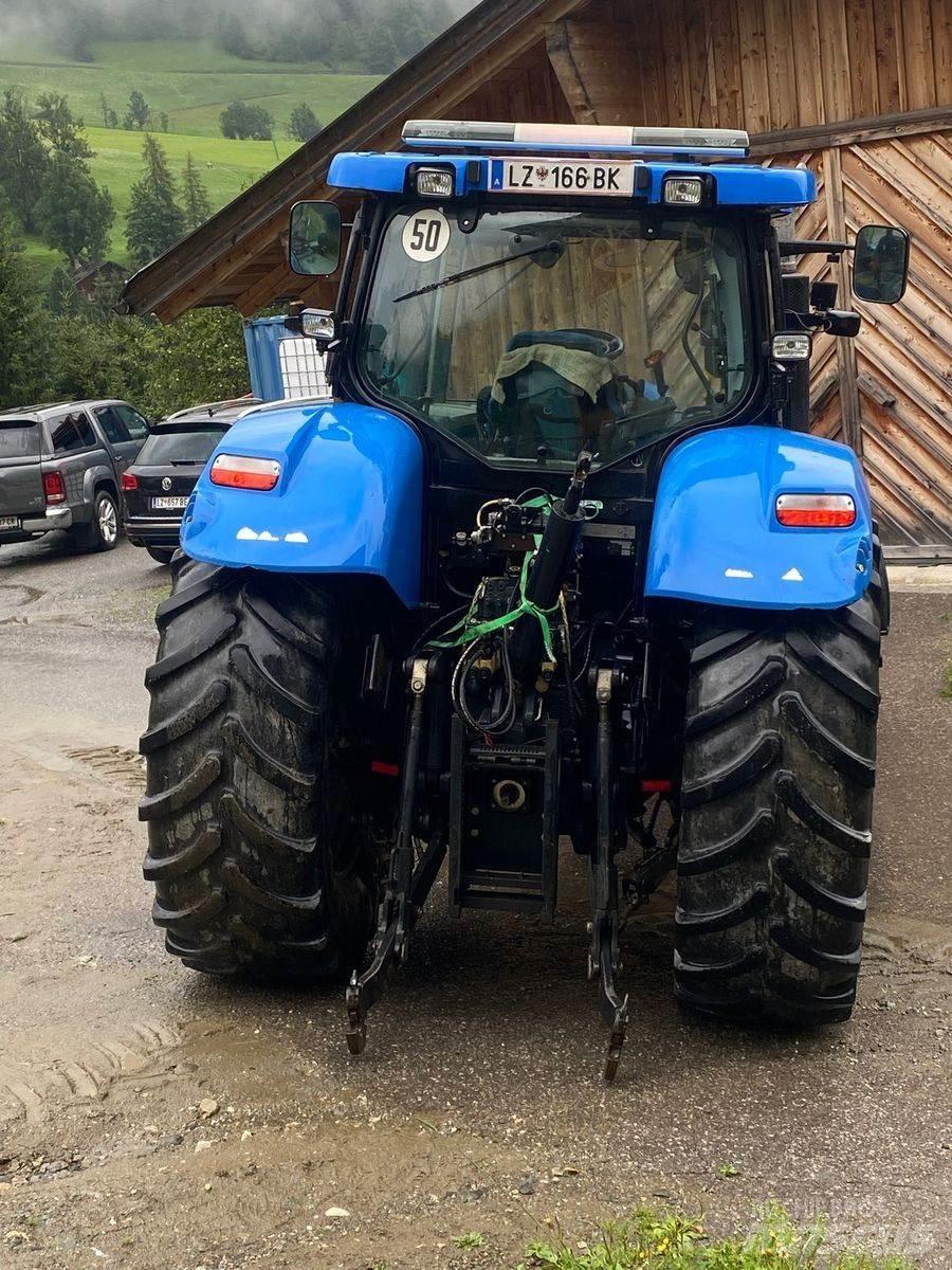 New Holland T7040 曳引機
