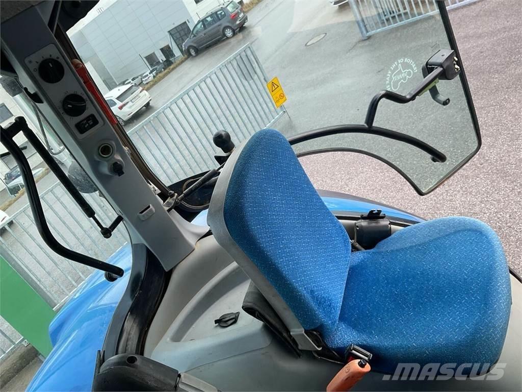 New Holland T7050 曳引機