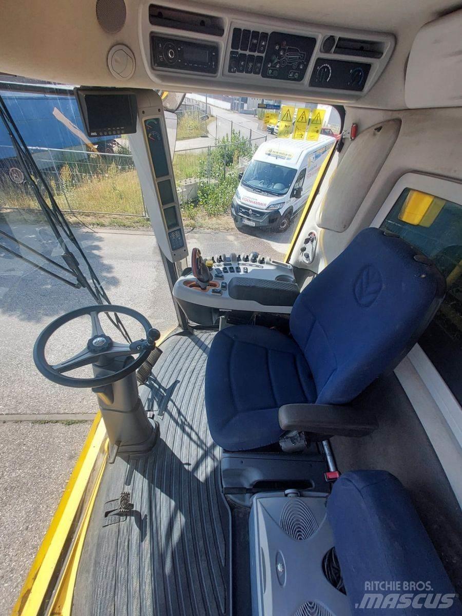 New Holland TC5070 聯合收穫機