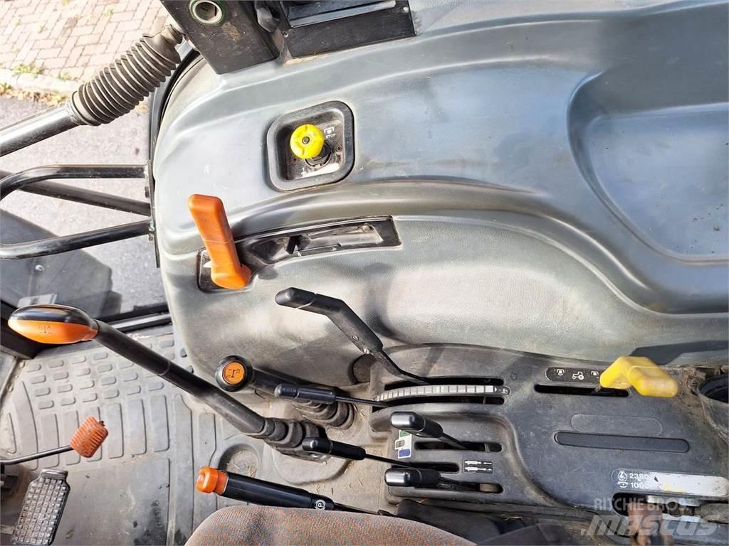 New Holland TL 90 曳引機