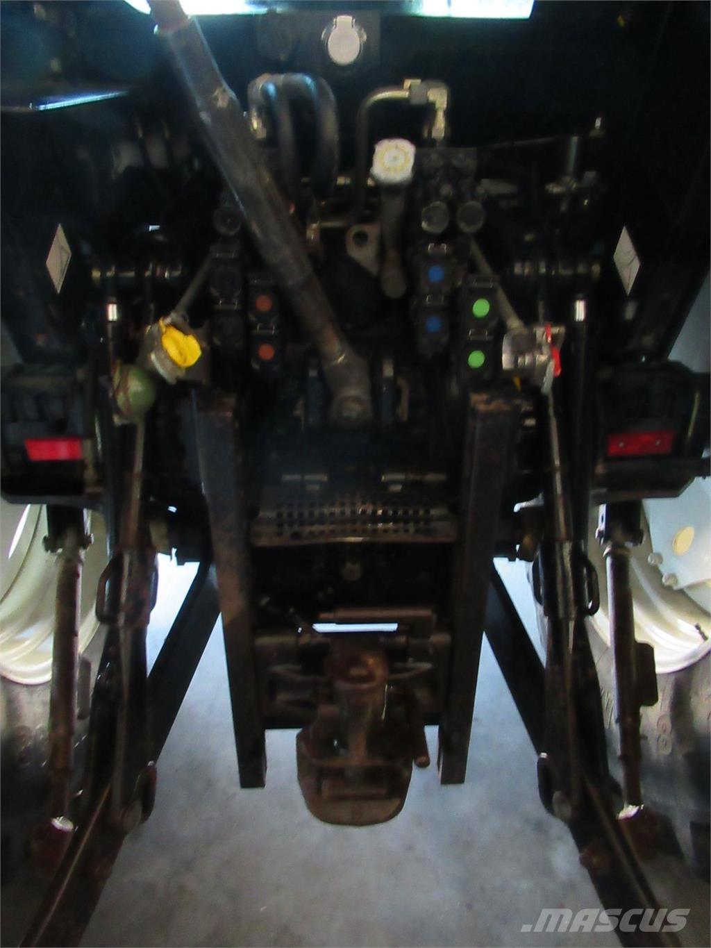 New Holland TS 100 曳引機