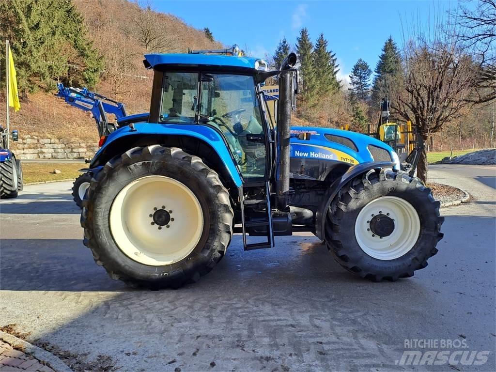 New Holland TVT 190 曳引機