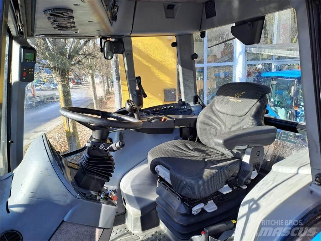 New Holland TVT 190 曳引機