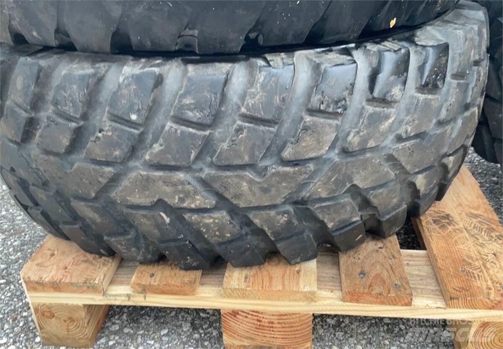 Nokian TRI 2 輪胎、車輪和輪圈