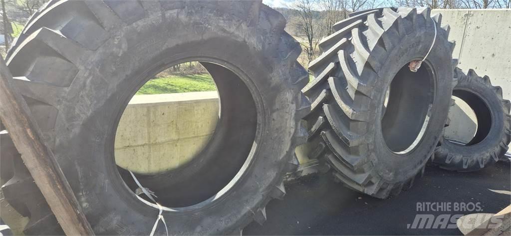 Petlas 650/85 R38 輪胎、車輪和輪圈