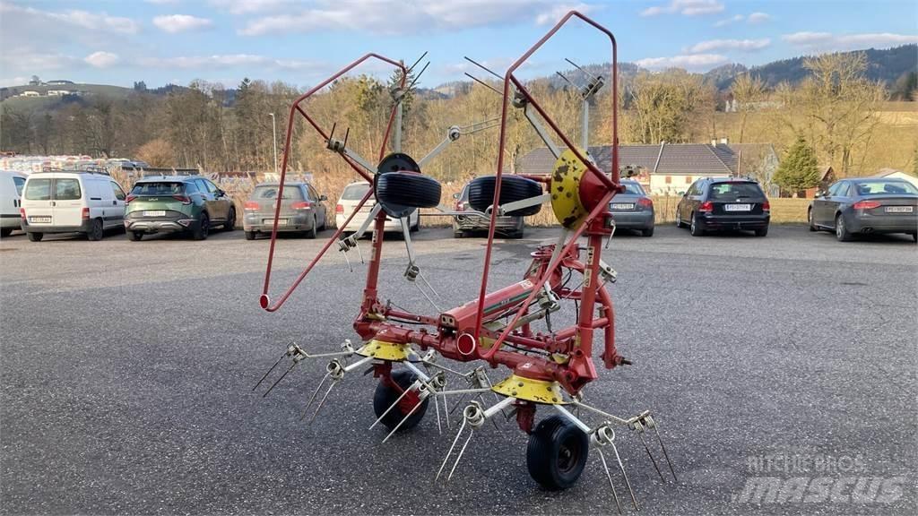 Pöttinger Hit 54N 耙與翻草機