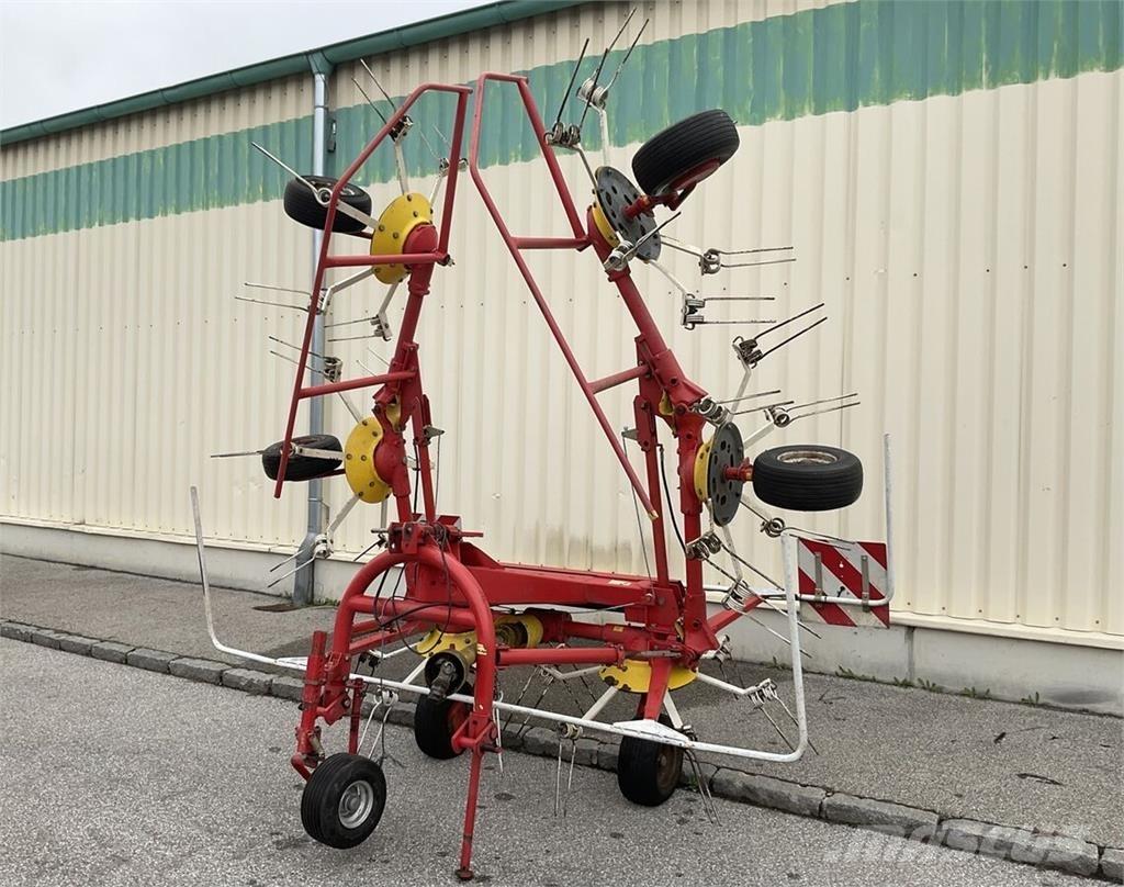 Pöttinger HIT 69 N 耙與翻草機