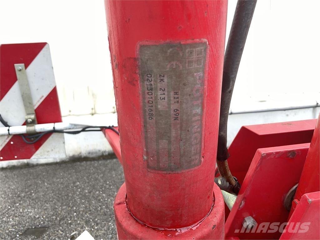 Pöttinger HIT 69 N 耙與翻草機