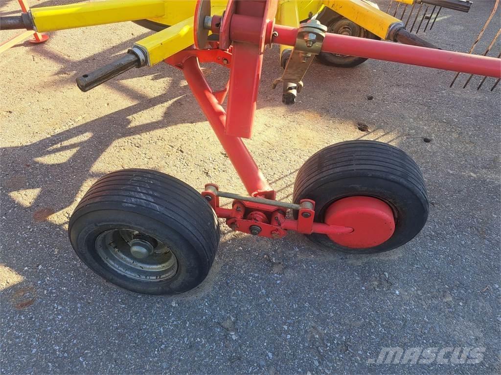 Pöttinger Top 421 N 收割列行機(撒布機)