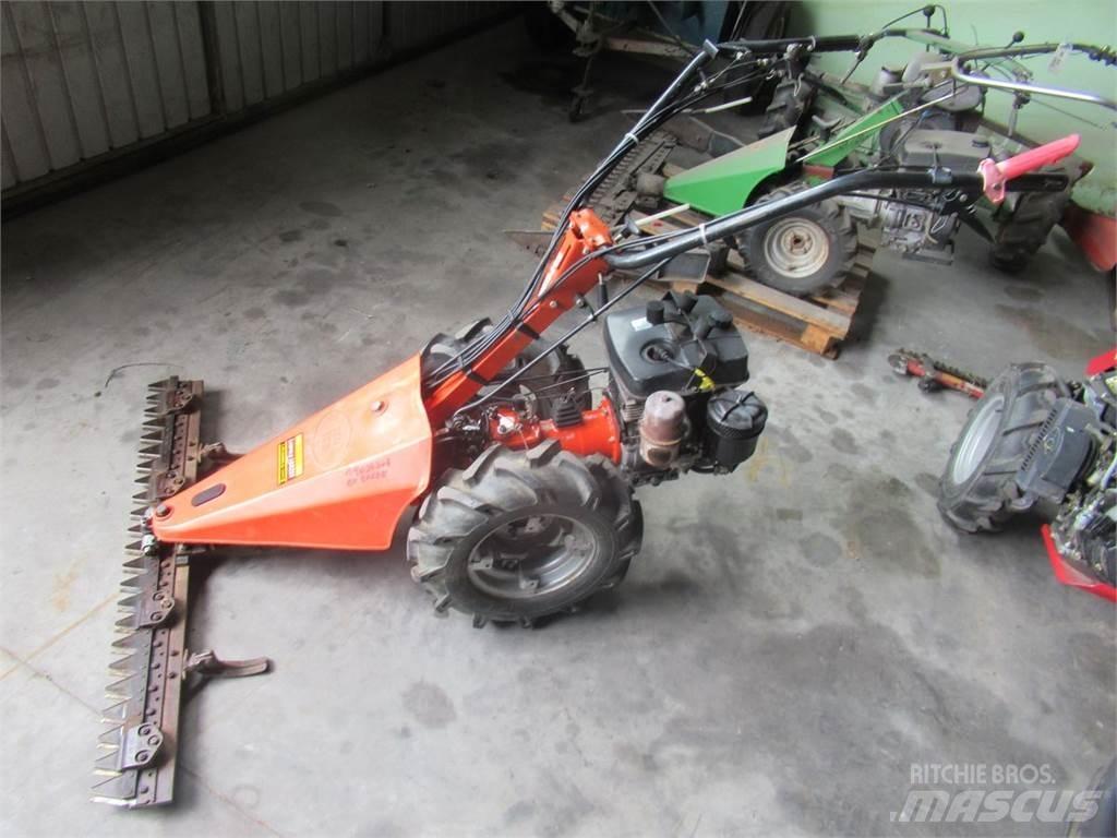 Reform 735 騎乘式割草機
