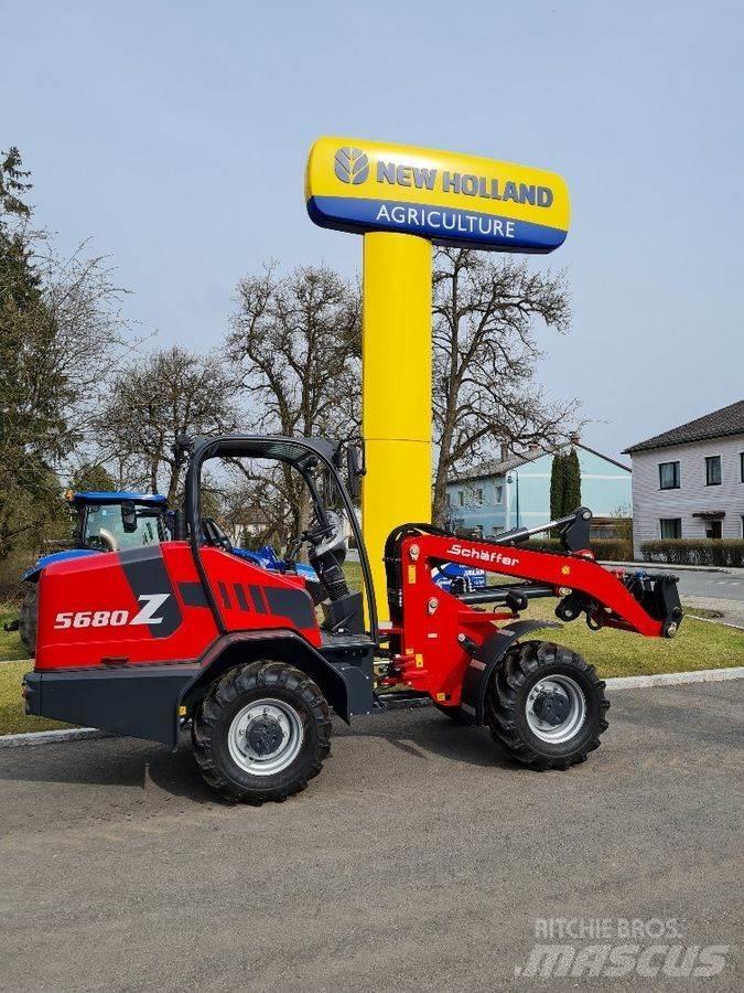 Schäffer 5680Z 前端裝載機和挖掘機