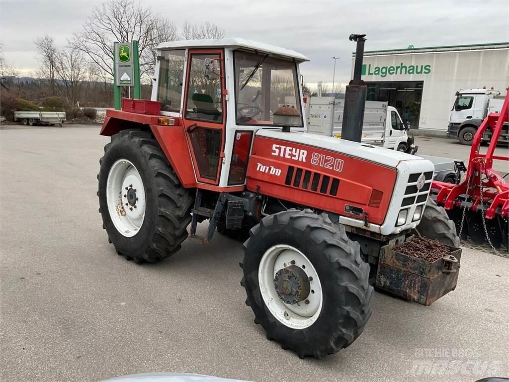 Steyr 8120 曳引機
