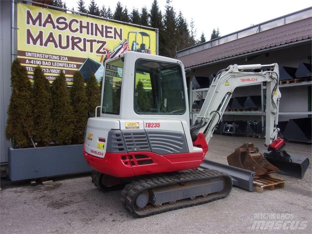 Takeuchi TB 235 小型挖土機/掘鑿機<7t(小型挖掘機)