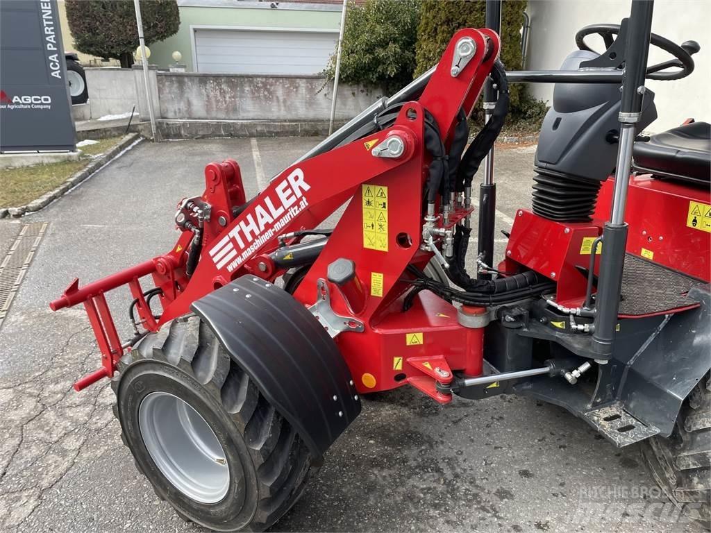 Thaler 2230 S 前端裝載機和挖掘機